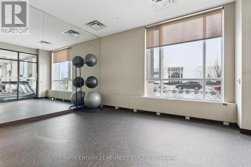 222 - 60 Honeycrisp Crescent, Vaughan, ON - Indoor Photo Showing Gym Room