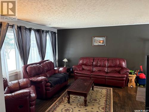 2333 Clarence Avenue S, Saskatoon, SK - Indoor Photo Showing Living Room