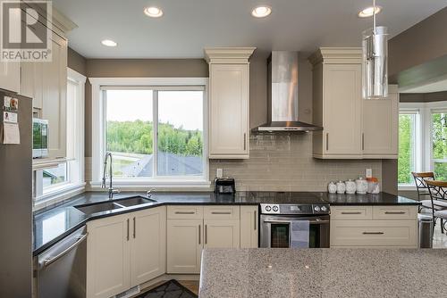 1212 Orizaba Court, Prince George, BC - Indoor Photo Showing Kitchen With Double Sink With Upgraded Kitchen