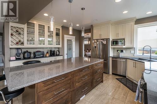 1212 Orizaba Court, Prince George, BC - Indoor Photo Showing Kitchen With Upgraded Kitchen