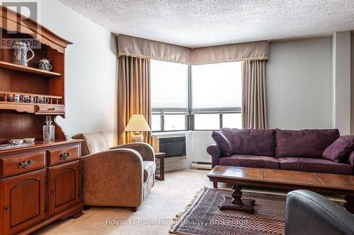 502 - 11 Cobourg Street, Stratford, ON - Indoor Photo Showing Living Room