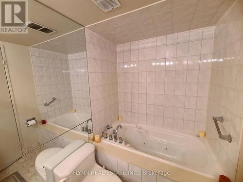 405 - 1201 Steeles Avenue W, Toronto, ON - Indoor Photo Showing Bathroom