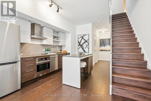 121 - 1030 King Street W, Toronto, ON - Indoor Photo Showing Kitchen