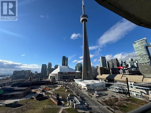 1811 - 51 Lower Simcoe Street, Toronto, ON - Outdoor With View