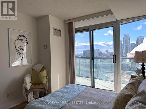 1811 - 51 Lower Simcoe Street, Toronto, ON - Indoor Photo Showing Bedroom