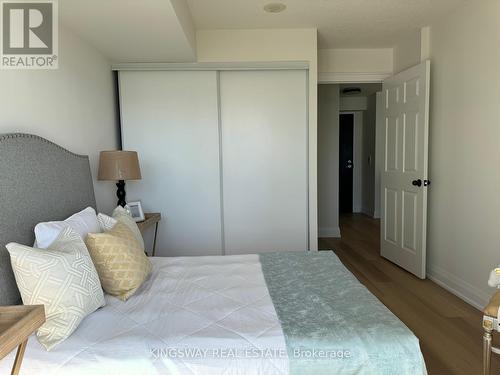 1811 - 51 Lower Simcoe Street, Toronto, ON - Indoor Photo Showing Bedroom