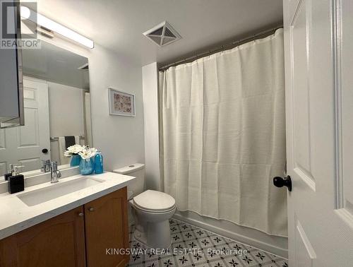 1811 - 51 Lower Simcoe Street, Toronto, ON - Indoor Photo Showing Bathroom