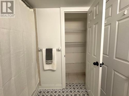 1811 - 51 Lower Simcoe Street, Toronto, ON - Indoor Photo Showing Bathroom