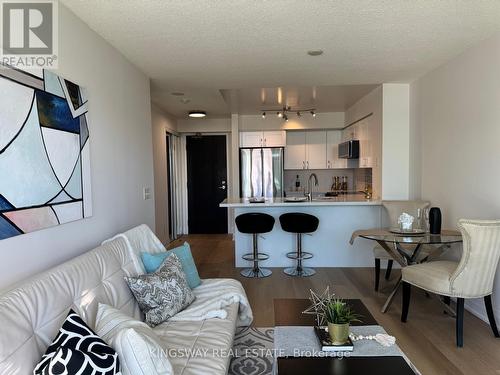 1811 - 51 Lower Simcoe Street, Toronto, ON - Indoor Photo Showing Living Room