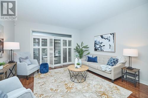 76 Aaron Trail, Welland (766 - Hwy 406/Welland), ON - Indoor Photo Showing Living Room