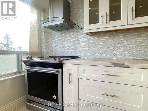 602 - 8501 Bayview Avenue, Richmond Hill, ON - Indoor Photo Showing Kitchen