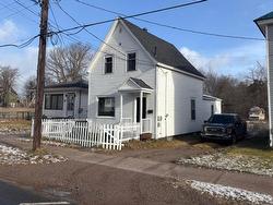 20 Park Street  Amherst, NS B4H 2R1