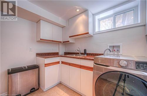 24 Bennett Avenue, Guelph, ON - Indoor Photo Showing Laundry Room