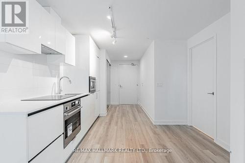 2411 - 230 Simcoe Street, Toronto, ON - Indoor Photo Showing Kitchen