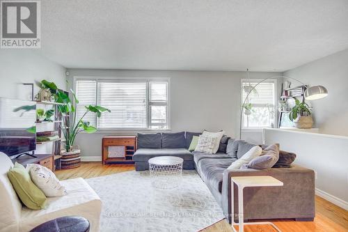 63 Fortieth Street, Toronto, ON - Indoor Photo Showing Living Room