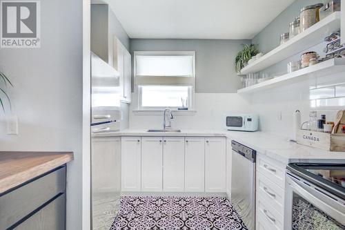 63 Fortieth Street, Toronto, ON - Indoor Photo Showing Kitchen