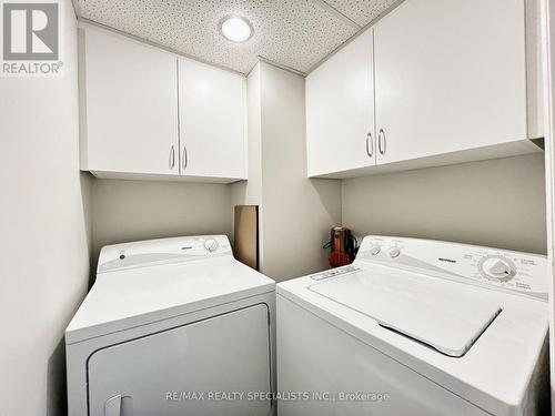 4 Vernosa Drive, Brampton, ON - Indoor Photo Showing Laundry Room