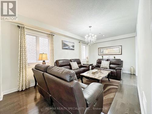 4 Vernosa Drive, Brampton, ON - Indoor Photo Showing Living Room