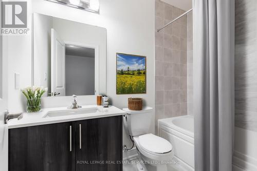 1359 Peony Path, Oakville, ON - Indoor Photo Showing Bathroom