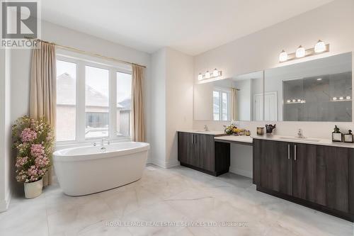 1359 Peony Path, Oakville, ON - Indoor Photo Showing Bathroom