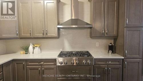 240 Chilver Heights, Milton, ON - Indoor Photo Showing Kitchen