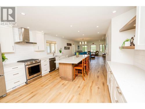 1201 Cameron Avenue Unit# 53, Kelowna, BC - Indoor Photo Showing Kitchen With Upgraded Kitchen