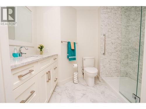 1201 Cameron Avenue Unit# 53, Kelowna, BC - Indoor Photo Showing Bathroom