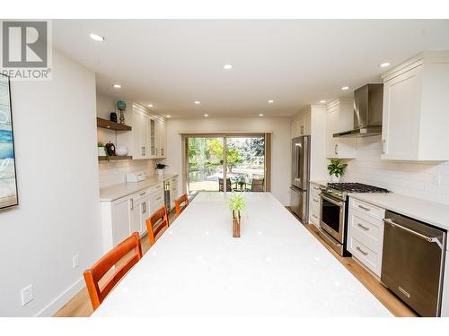 1201 Cameron Avenue Unit# 53, Kelowna, BC - Indoor Photo Showing Kitchen With Upgraded Kitchen