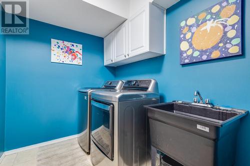 526 Clayton Crescent, Kelowna, BC - Indoor Photo Showing Laundry Room