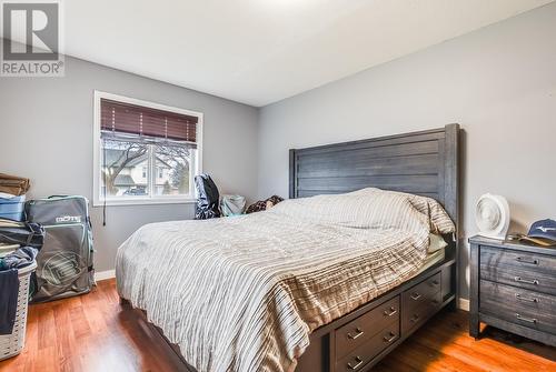 Suite Bedroom - 526 Clayton Crescent, Kelowna, BC - Indoor Photo Showing Bedroom