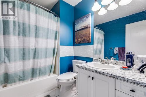 Suite Bathroom - 526 Clayton Crescent, Kelowna, BC - Indoor Photo Showing Bathroom