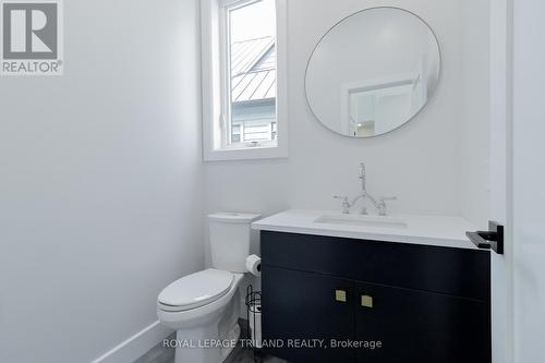 29 Sauble River Road, Lambton Shores (Grand Bend), ON - Indoor Photo Showing Bathroom