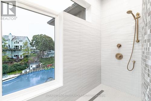 29 Sauble River Road, Lambton Shores (Grand Bend), ON - Indoor Photo Showing Bathroom