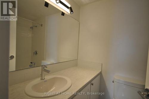 106C - 2041 Arrowsmith Drive, Ottawa, ON - Indoor Photo Showing Bathroom