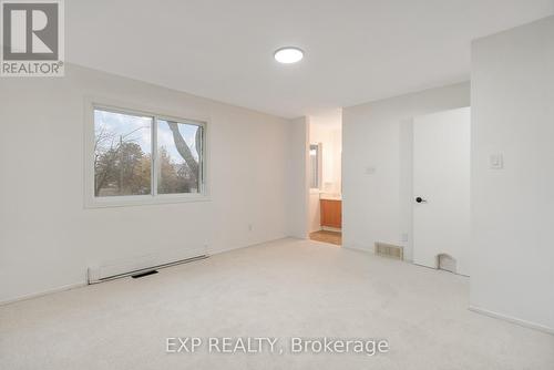 29 Bourne Street, Ottawa, ON - Indoor Photo Showing Other Room