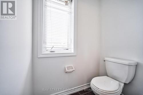 10 Rugman Crescent, Springwater, ON - Indoor Photo Showing Bathroom