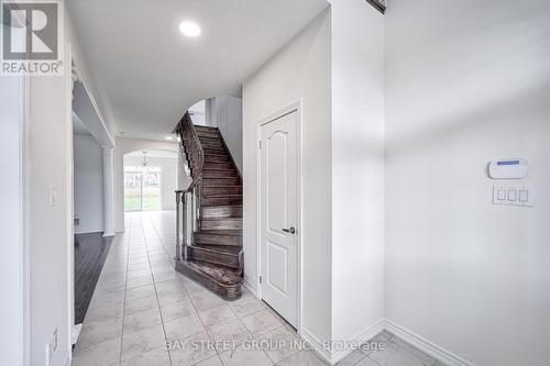 10 Rugman Crescent, Springwater, ON - Indoor Photo Showing Other Room