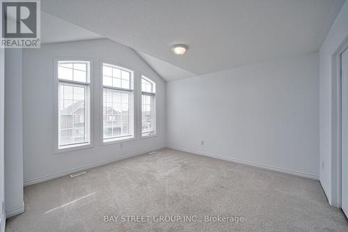 10 Rugman Crescent, Springwater, ON - Indoor Photo Showing Other Room