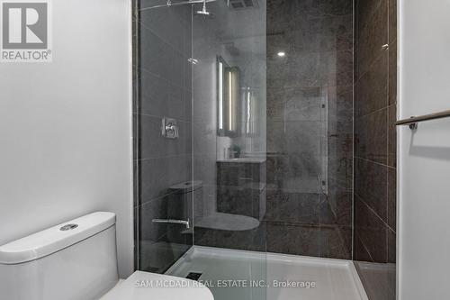 1412 - 220 Missinnihe Way, Mississauga, ON - Indoor Photo Showing Bathroom