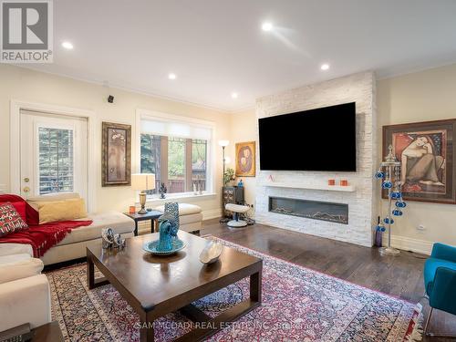 1497 Indian Grove, Mississauga, ON - Indoor Photo Showing Living Room With Fireplace