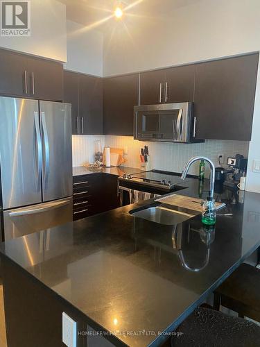 1605 - 55 Speers Road, Oakville, ON - Indoor Photo Showing Kitchen With Stainless Steel Kitchen With Upgraded Kitchen