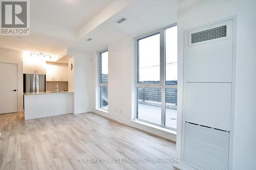 107 - 345 Wheat Boom Drive, Oakville, ON - Indoor Photo Showing Kitchen