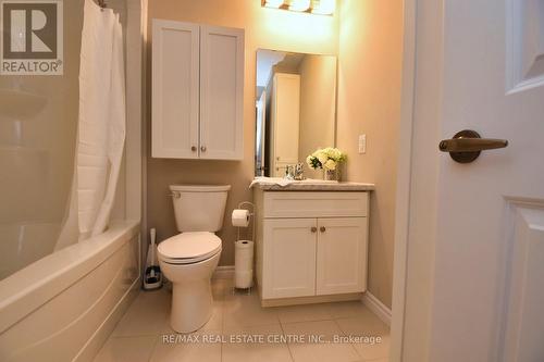 203 - 2605 Binbrook Road, Hamilton, ON - Indoor Photo Showing Bathroom