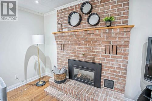 118 Parkedge Street, Guelph/Eramosa, ON - Indoor Photo Showing Living Room With Fireplace