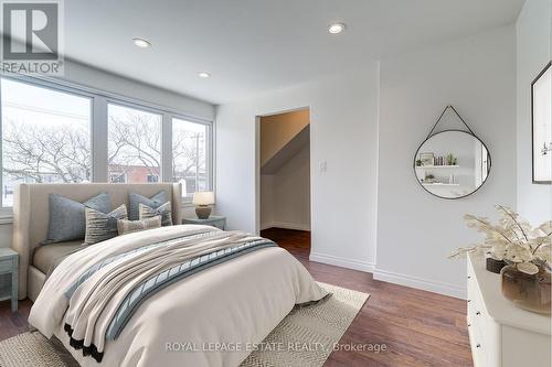 81 Ottawa Street N, Hamilton, ON - Indoor Photo Showing Bedroom