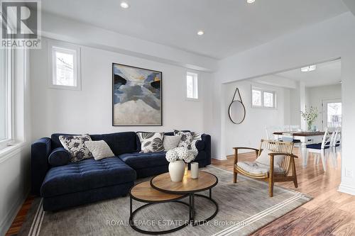 81 Ottawa Street N, Hamilton, ON - Indoor Photo Showing Living Room