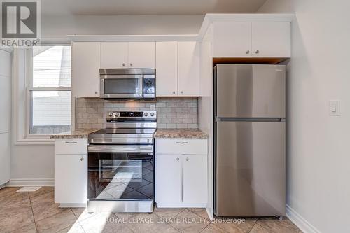 81 Ottawa Street N, Hamilton, ON - Indoor Photo Showing Kitchen