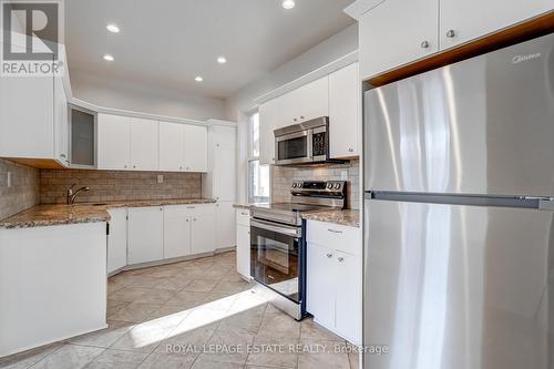 81 Ottawa Street N, Hamilton, ON - Indoor Photo Showing Kitchen