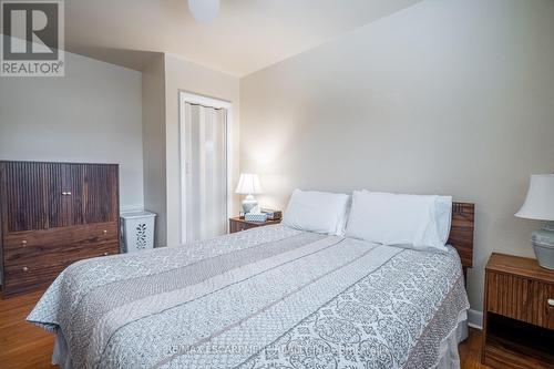 35 Wildewood Avenue, Hamilton, ON - Indoor Photo Showing Bedroom