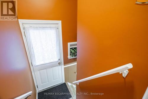 35 Wildewood Avenue, Hamilton, ON - Indoor Photo Showing Other Room